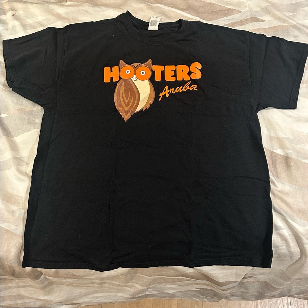 Hooters Aruba T Shirt XL